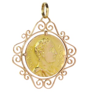 Capturing Poetry: The Ovidian Gold Pendant